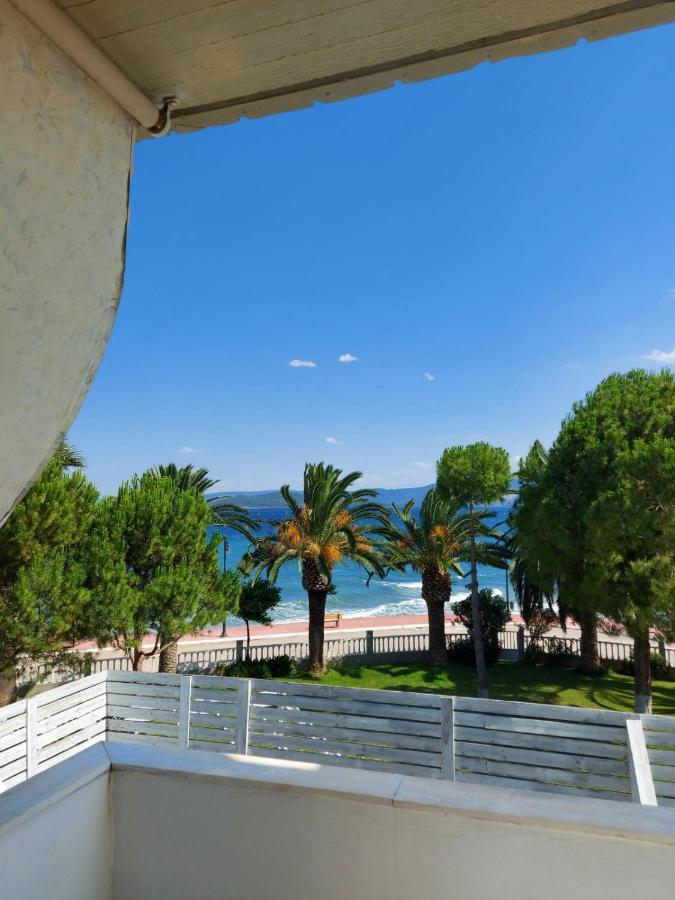 Batis Hotel Livanátai Dış mekan fotoğraf