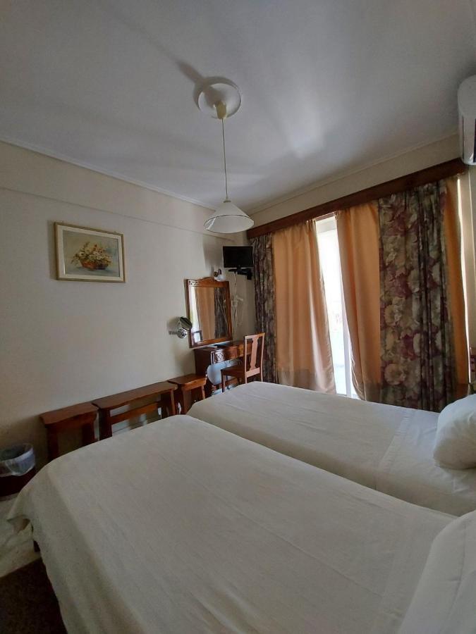 Batis Hotel Livanátai Dış mekan fotoğraf