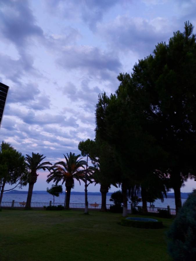 Batis Hotel Livanátai Dış mekan fotoğraf